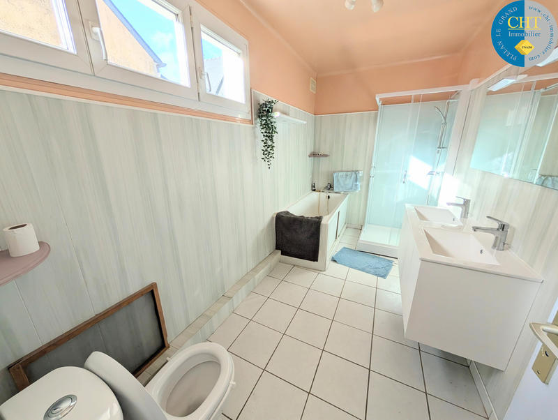 Maison - 197 m² - 8 pièces