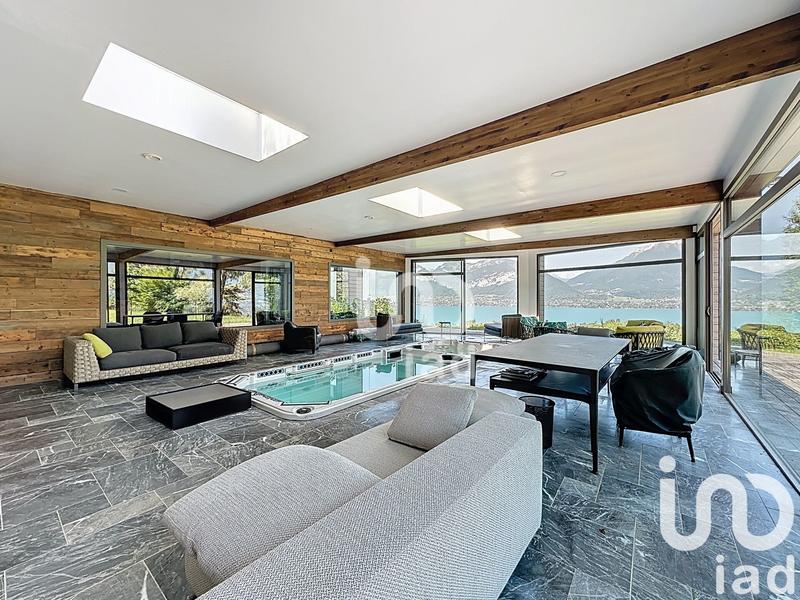 Maison - 332 m² - 8 pièces