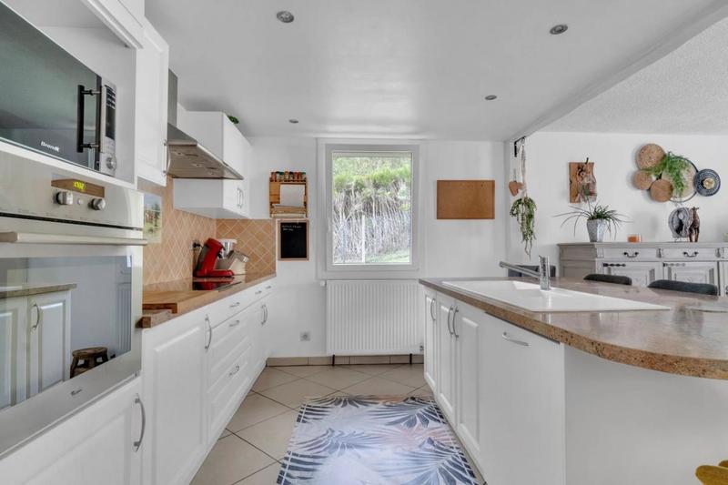 Villa - 167 m² - 6 pièces