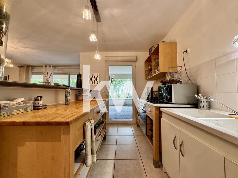 Appartement - 86 m² - 2 pièces