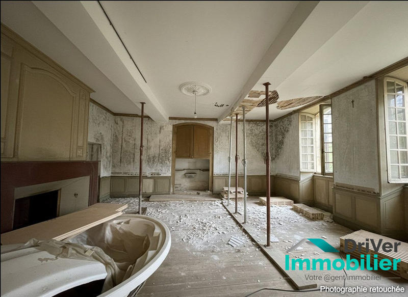 Maison ancienne - 490 m² - 8 pièces