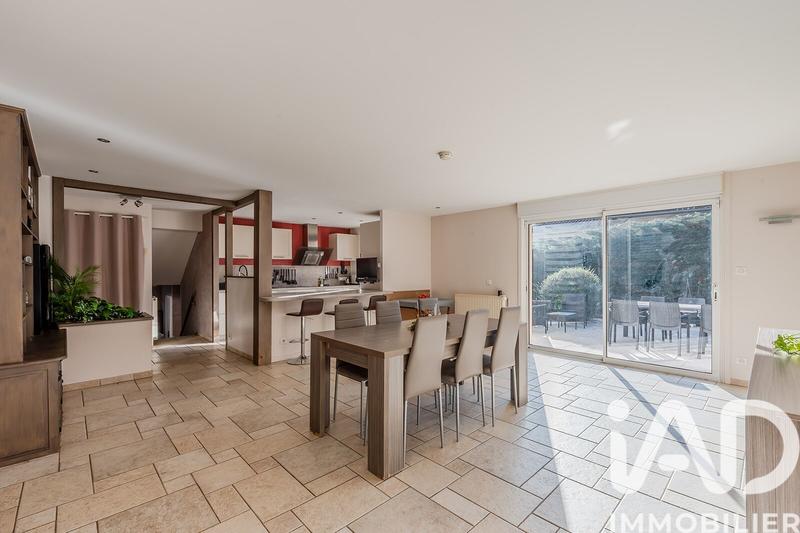 Maison - 175 m² - 6 pièces
