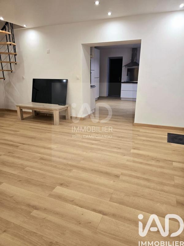 Maison - 87 m² - 5 pièces