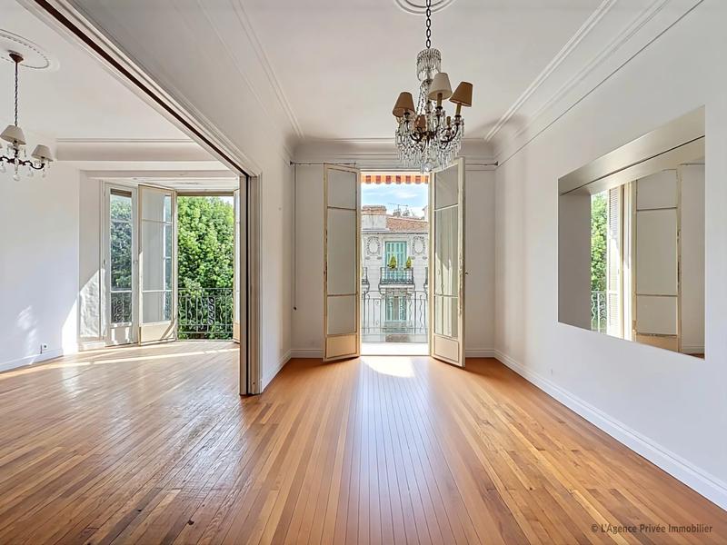 Appartement - 126 m² - 5 pièces