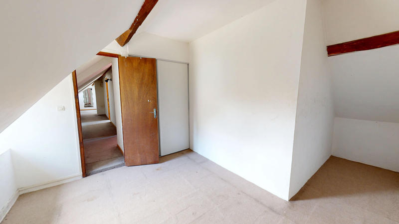 Maison - 104 m² - 6 pièces