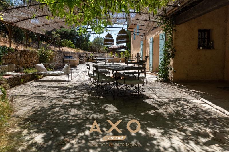 Maison - 200 m² - 7 pièces