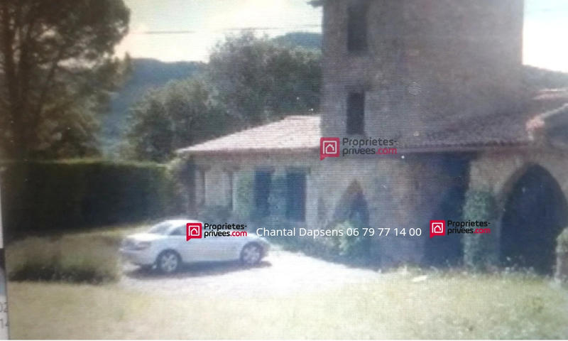 Propriété - 220 m² - 6 pièces