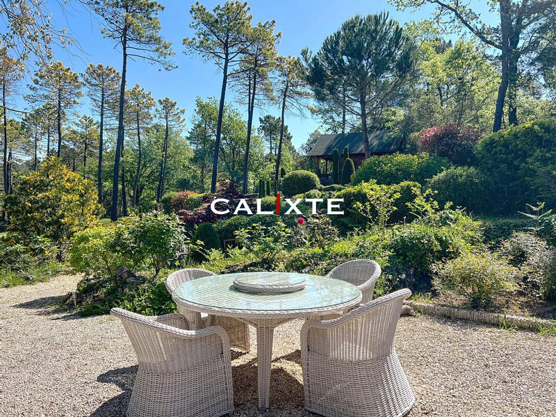 Villa - 260 m² - 5 pièces