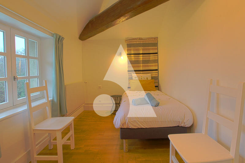 Demeure - 600 m² - 17 pièces