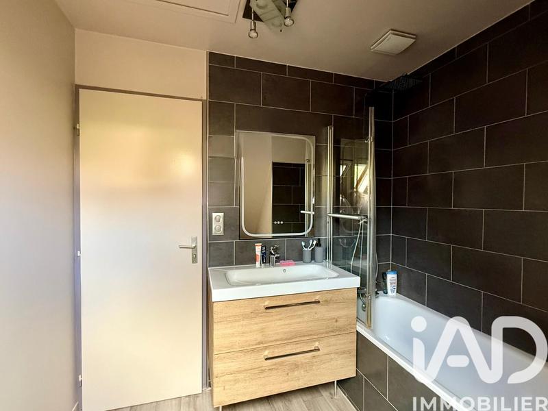 Maison - 94 m² - 5 pièces