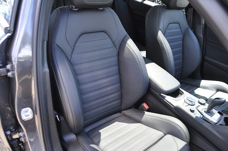 Alfa Romeo Giulia 160 at8 sprint toit ouvrant