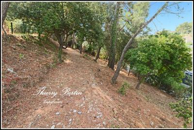Terrain constructible - 1 200 m²