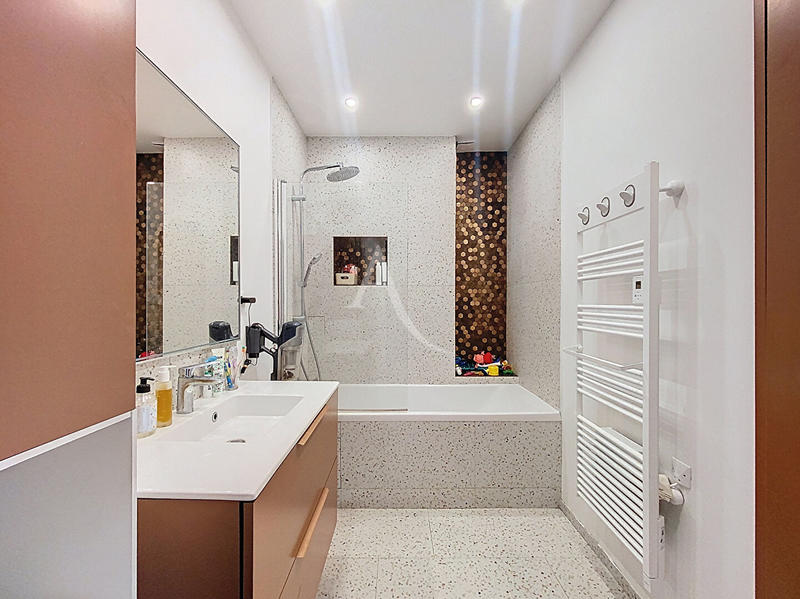 Appartement - 82 m² - 4 pièces