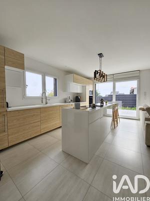 Maison - 100 m² - 4 pièces