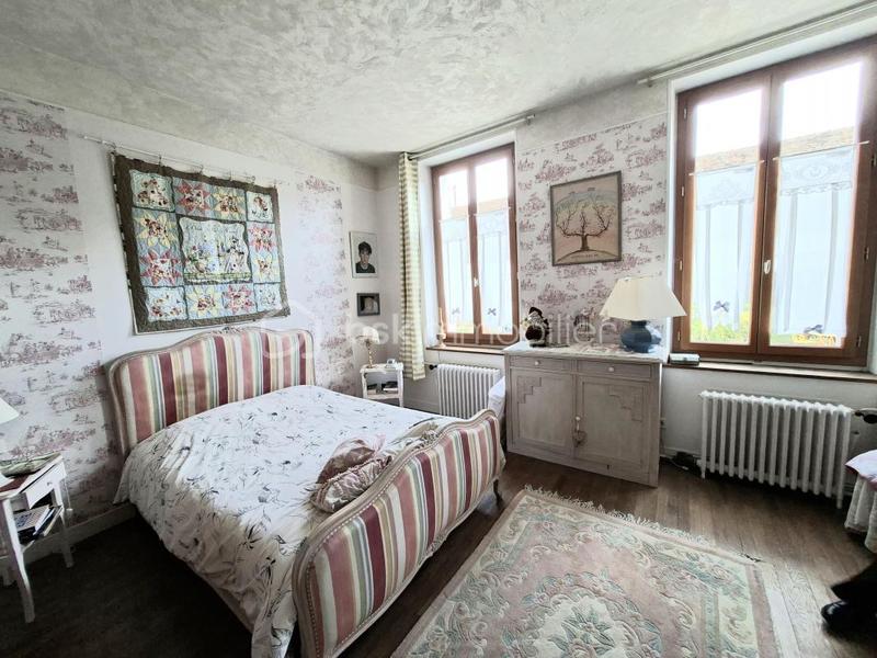 Propriété - 358 m² - 7 pièces