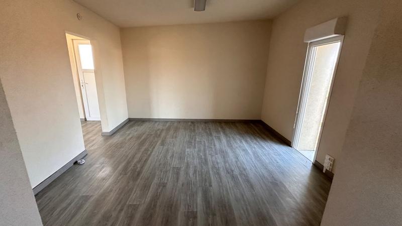 Local commercial - 85 m² - 4 pièces