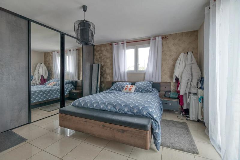 Maison - 140 m² - 6 pièces