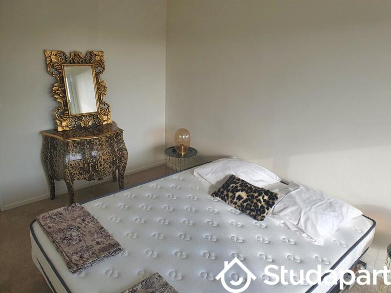 Appartement - 102 m² - 5 pièces