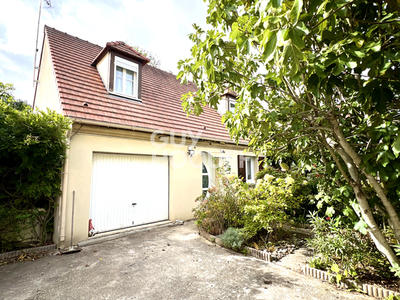 Maison - 89 m² - 5 pièces