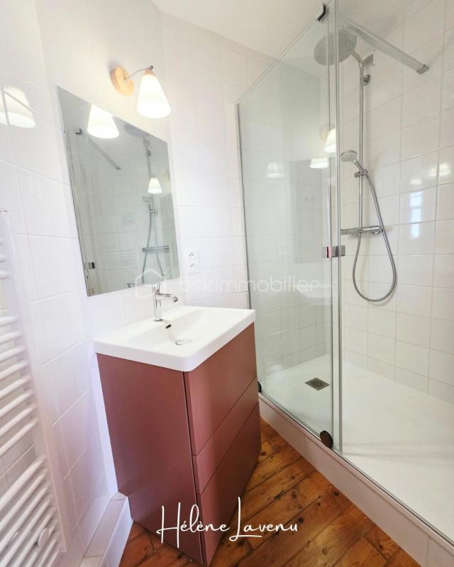 Appartement - 93 m² - 5 pièces