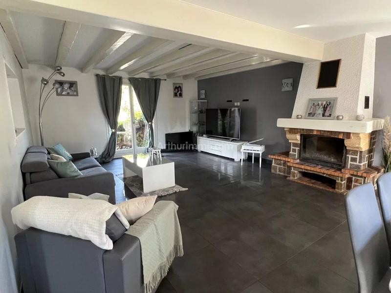 Maison - 154 m² - 10 pièces