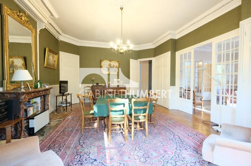 Appartement - 231 m² - 7 pièces