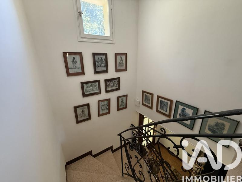 Maison - 140 m² - 8 pièces