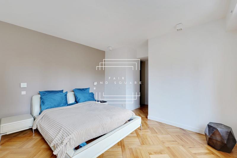 Appartement - 90 m² - 4 pièces