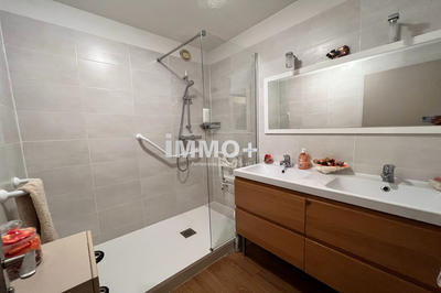 Appartement - 92 m² - 5 pièces