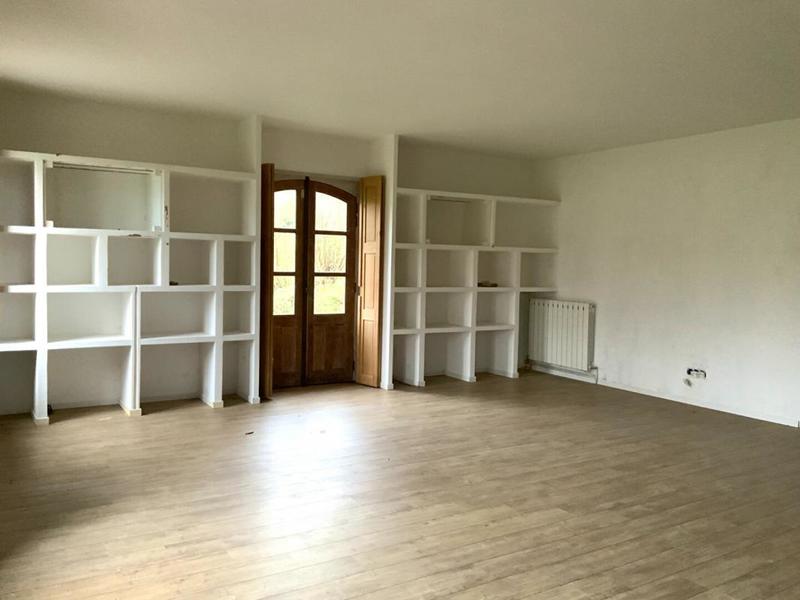 Maison - 260 m² - 6 pièces