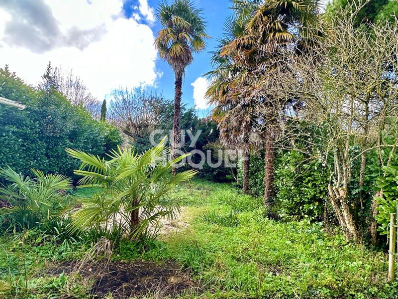 Maison - 216 m² - 8 pièces