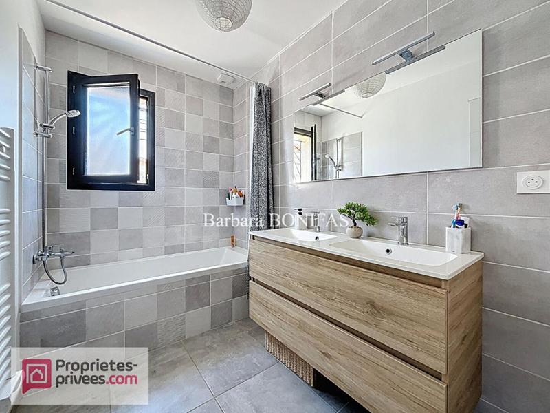 Maison - 102 m² - 5 pièces