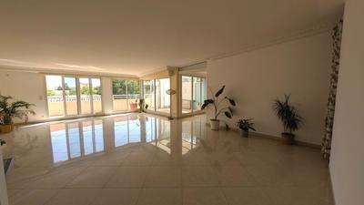 Appartement - 256 m² - 7 pièces