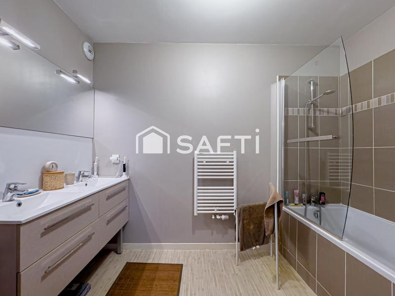 Appartement - 103 m² - 5 pièces