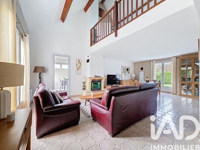 Maison - 172 m² - 8 pièces