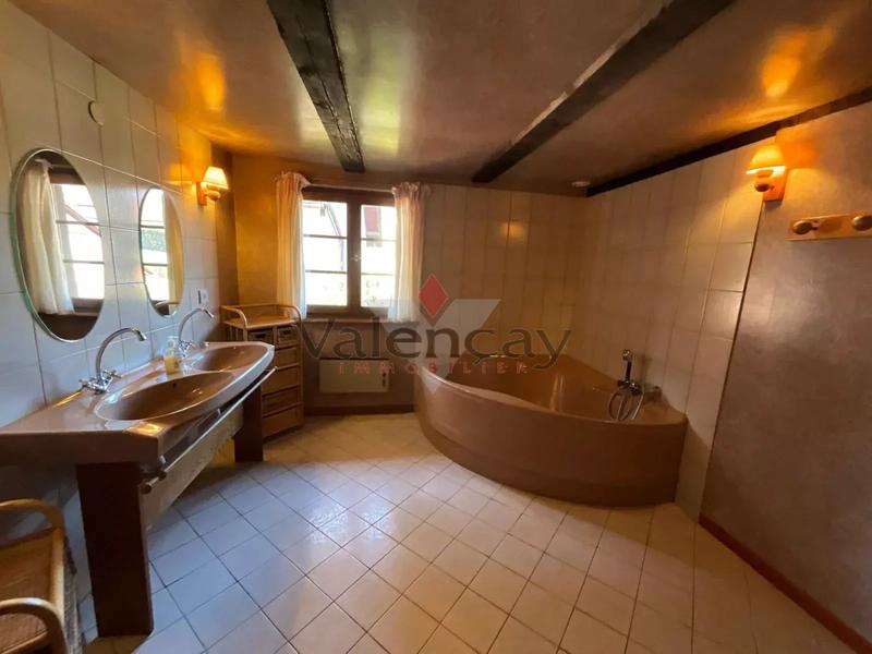 Maison - 190 m² - 7 pièces