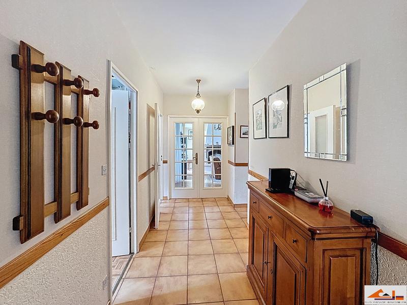 Maison - 179 m² - 6 pièces