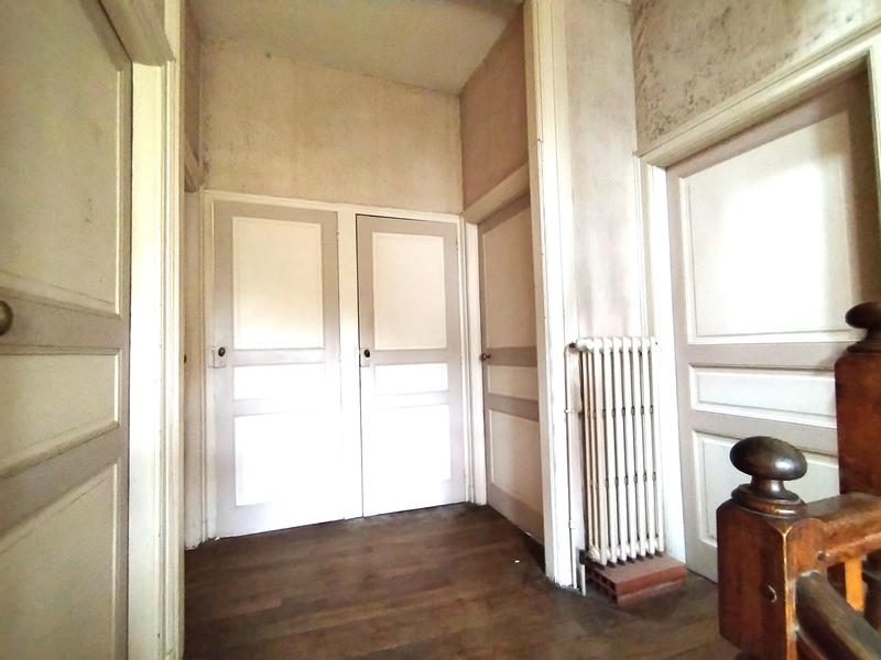 Maison - 218 m² - 10 pièces