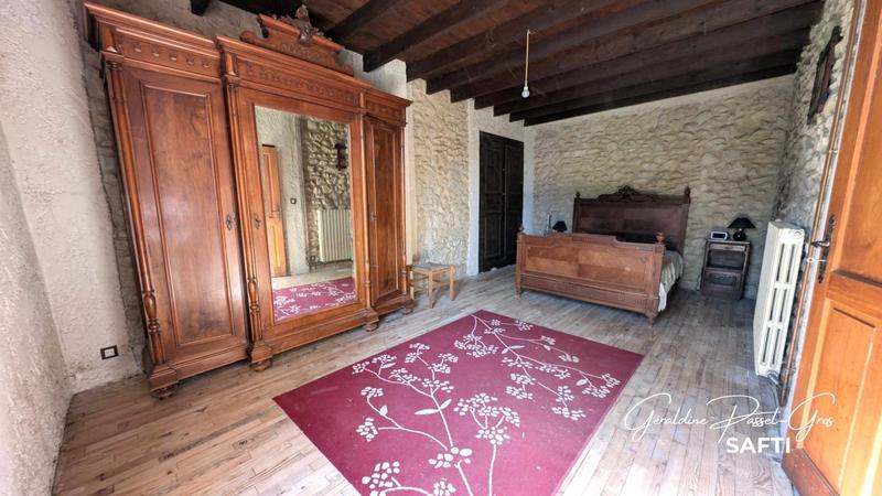 Maison - 177 m² - 6 pièces