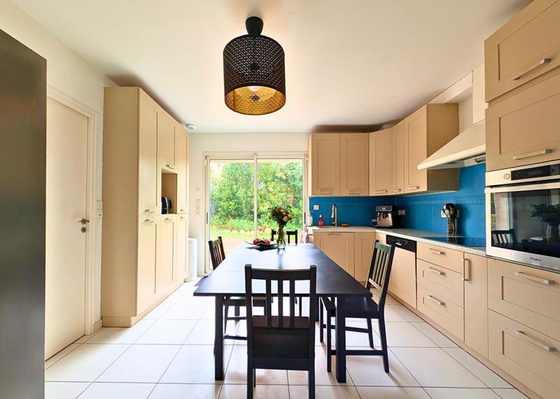 Maison - 160 m² - 8 pièces