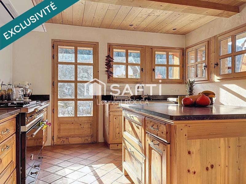 Châlet - 238 m² - 8 pièces