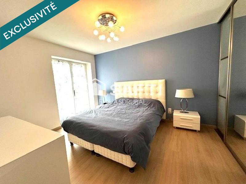 Maison - 247 m² - 10 pièces