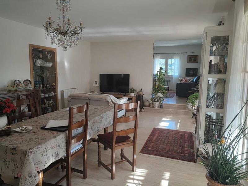 Villa - 197 m² - 8 pièces