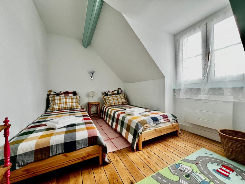 Maison - 97 m² - 6 pièces