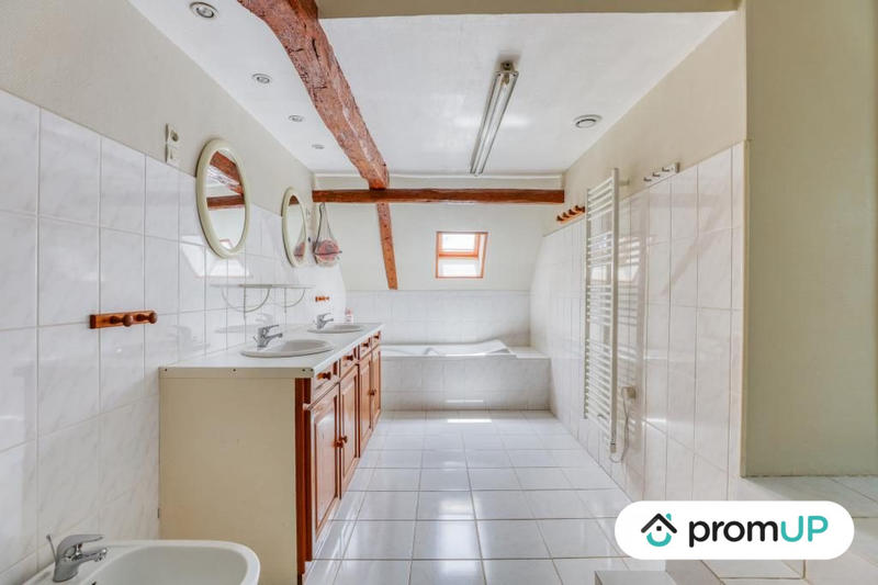 Maison - 177 m² - 5 pièces