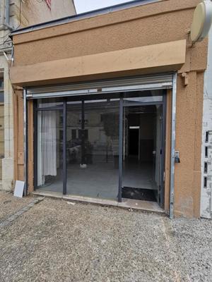 Local commercial - 82 m² - 3 pièces