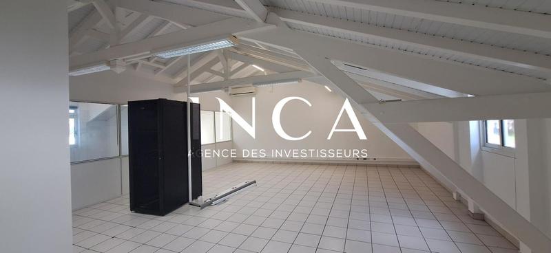 Bureau - 72 m²