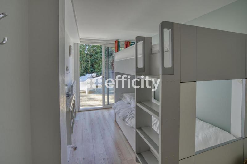 Maison - 96 m² - 5 pièces