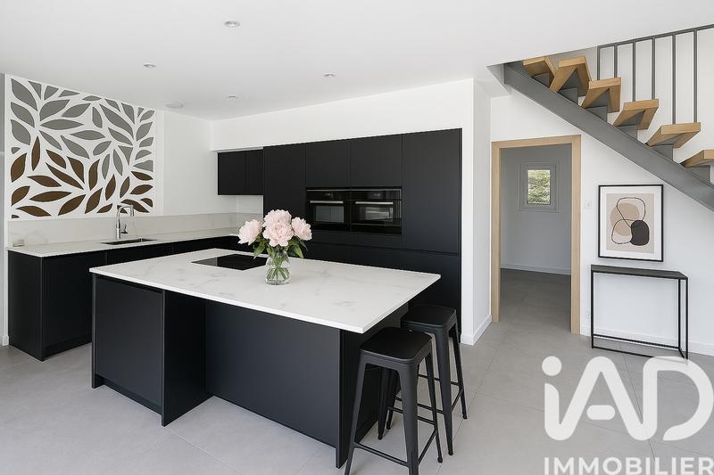 Maison - 165 m² - 5 pièces