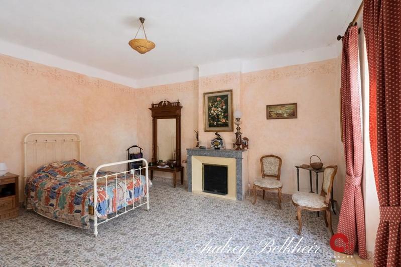 Maison en pierre - 260 m² - 7 pièces